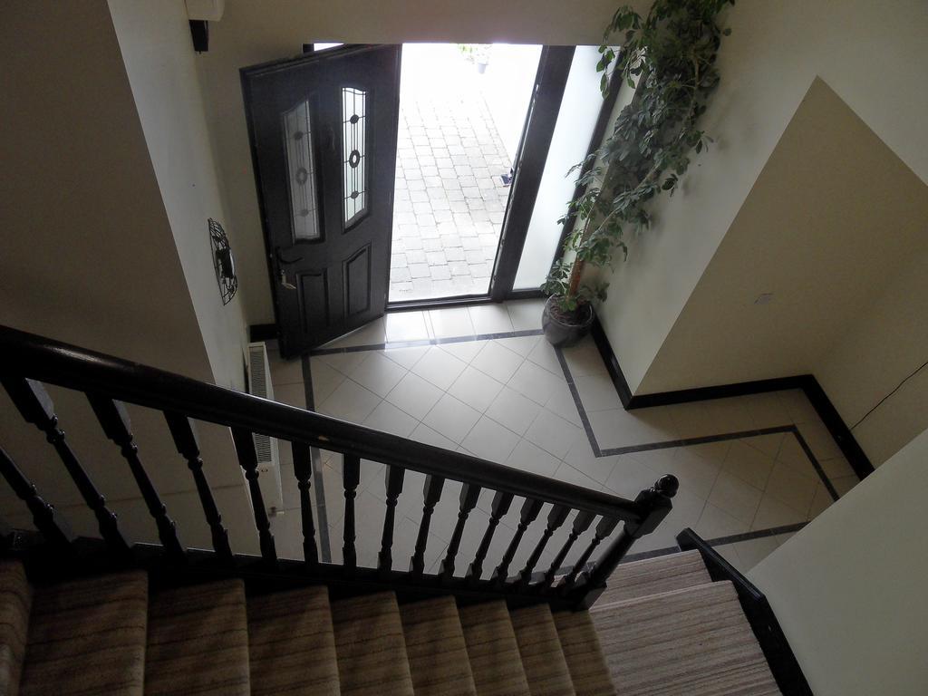Ethan House Holiday Suites 킬라니 외부 사진